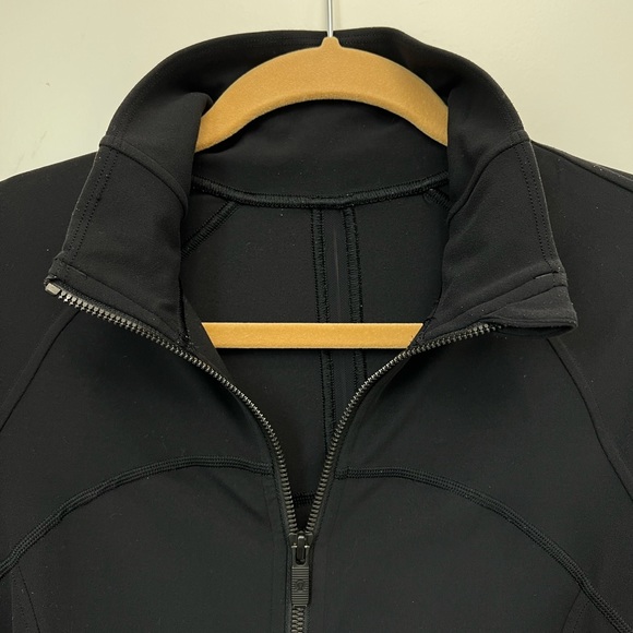 Lululemon Jacket - Picture 5 of 8
